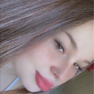 Meet your Posher, Carlie